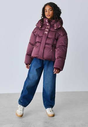 Baker by Ted Baker, REGULAR FIT - BERRY RED SHOWER RESISTANT RUCHED TIE SHORT PADDED COAT - Winter jacket - berry red
