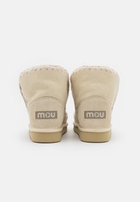Mou Botas clássicas de cano curto - vanilla