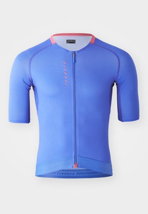 Maillot de cyclisme bleu à manches courtes avec une fermeture éclair à l'avant, tissu texturé et accents roses contrastants sur le col et la fermeture éclair.