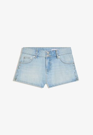 Bershka, PRINTED BERMUDA SHORTS - Jeans Shorts - light blue