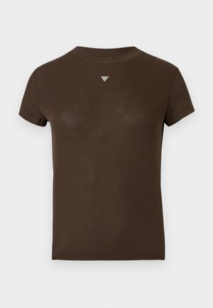 Bruine, korte mouw T-shirt van een gladde stof, met een klein driehoekig accent bij de halslijn en een klassieke ronde hals.