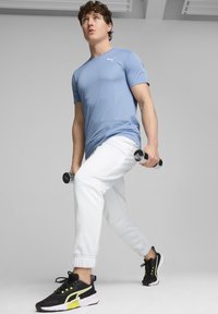 Puma TRAIN BLASTER - Športové tričko - zen blue