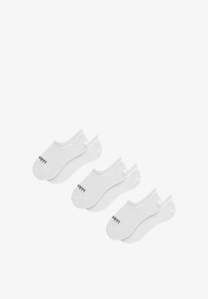 Chaussettes cheville blanches en coton avec une texture lisse. Présentent un design à coupe basse et un logo "lululemon" noir sur le côté. Quatre paires affichées.