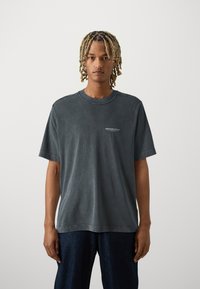 Abercrombie & Fitch PREMIUM - T-shirt med print - casual black acid