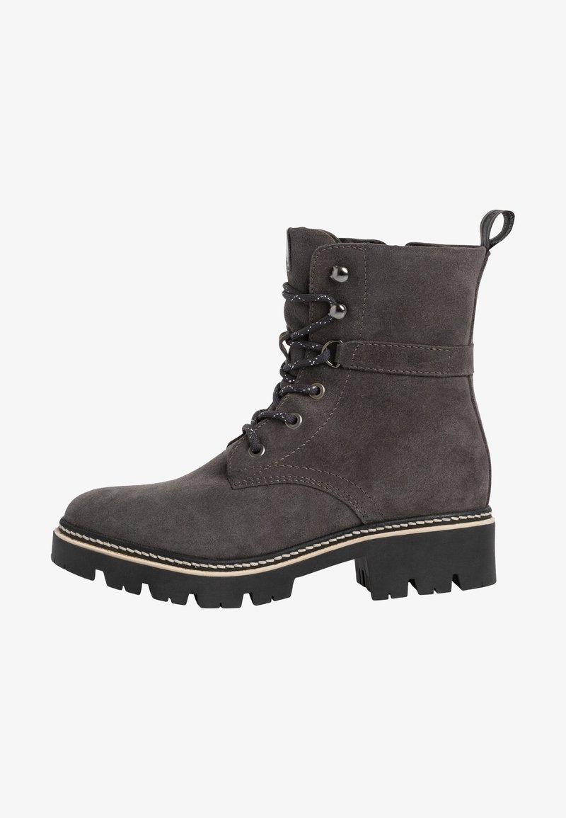 Mörkgrå mocka ankle boot med svarta snören, metallöglor, grov svart sula, vit söm och bakre dragflik.