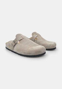 Bata Natikače - beige