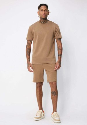 FRILIVIN, ENSEMBLE T-SHIRT SHORT - Short - marron