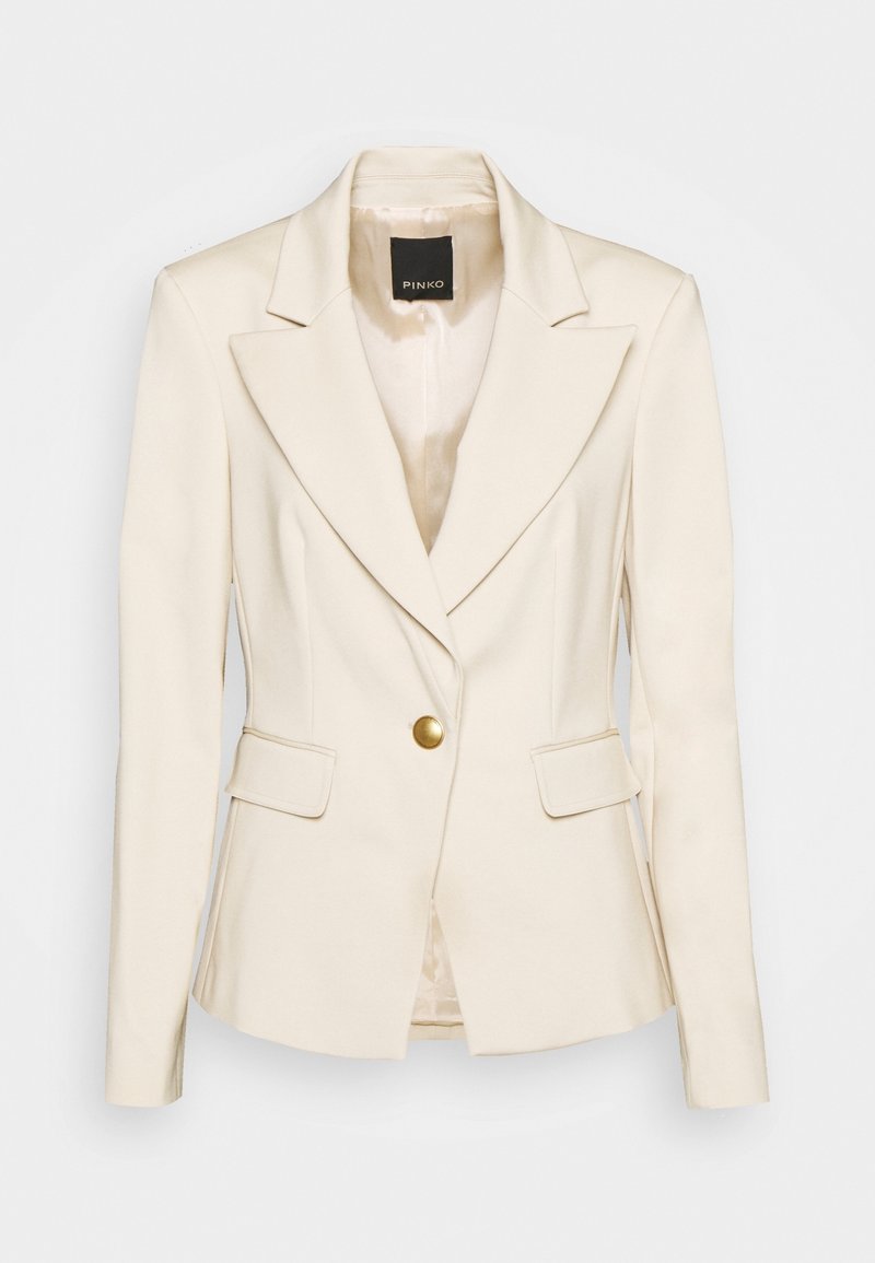 Blazer beige clair cintré avec manches longues, revers crantés, deux poches à rabat sur le devant et une fermeture à un bouton doré.