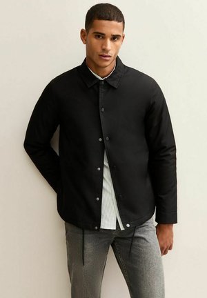REGULAR FIT PADDED COACH - Chaqueta de entretiempo - black