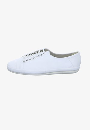 Weiße Leinenschuhe mit glatter Textur, runder Zehenpartie und fünf Paar Ösen für die Schnürsenkel. Minimalistisches Design, leichter Schuhsohle.