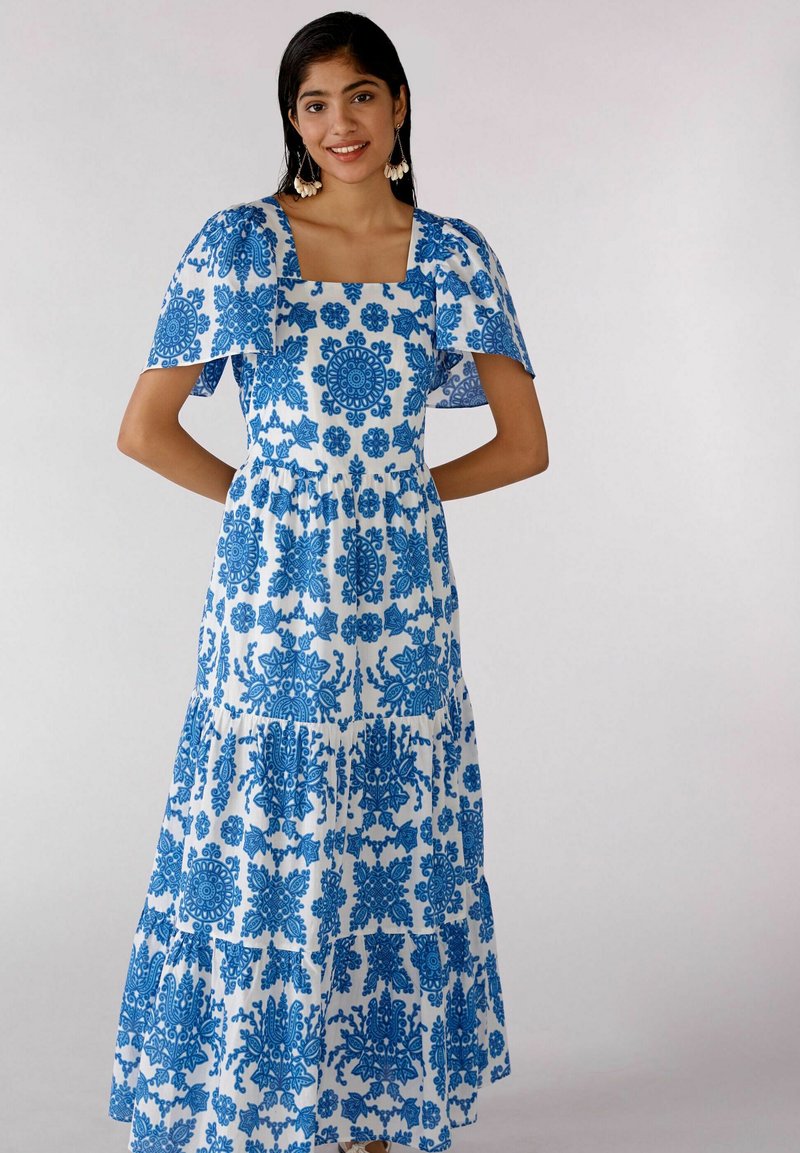 Oui OUI IM ORNAMENT PRINT Robe longue white blue/bleu ZALANDO.BE
