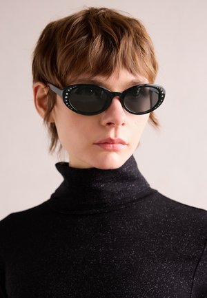 Sunglasses - black