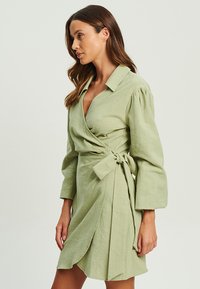 CALLI FELIX  - Dienas kleita - sage green