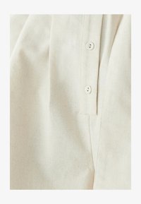 Selected, neutral