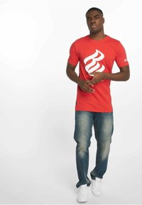 Rocawear T-shirts med print - red