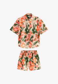 Pasirinkta, orange tie dye