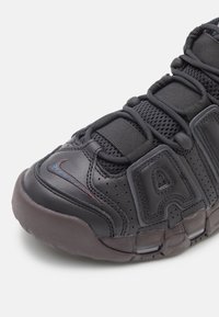 Nike Sportswear AIR MORE UPTEMPO - Visoke tenisice - black/anthracite/brown