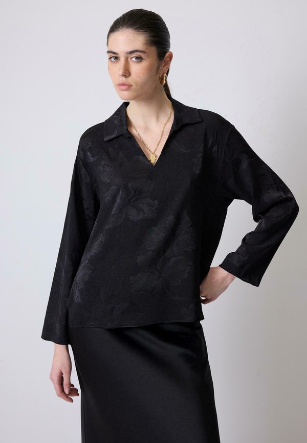 PATTERNED V-NECK - Bluse