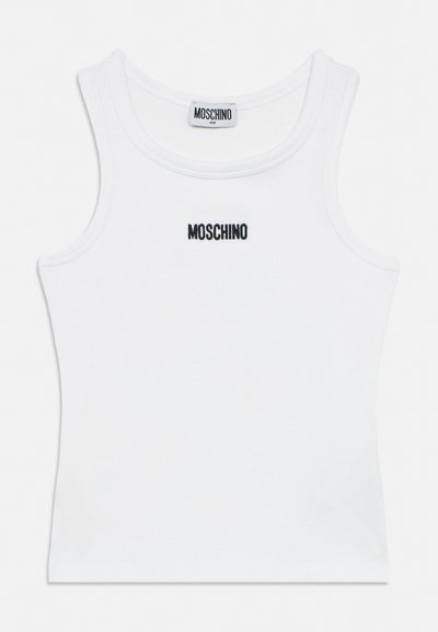 Balta bērnu piedurkņu neredzoša topi ar melnu "MOSCHINO" logotipu izšūtu priekšējā centrā un iekšējā etiķetē pie apkakles.