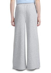 Γκρίζες παντελόνες με φαρδιά γραμμή, κατασκευασμένες από μαλακό ύφασμα, με ελαστική μέση και ομαλή υφή, κατάλληλες για καθημερινή χρήση.