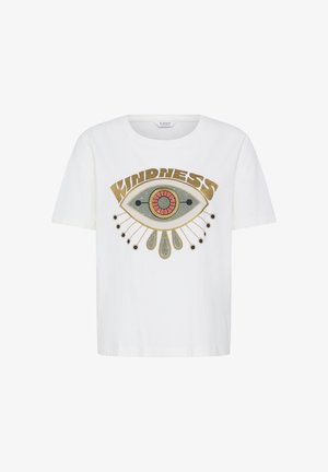 Valge lühikeste varrukatega T-särk, millel on suur silmapilt ja selle kohal sõna "KINDNESS" stiilsetes kuldsetes ja summutatud toonides.