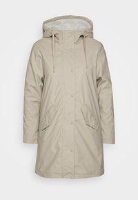 Beige vattentät jacka med huva, som har en mjuk innerfoder, tryckknappar och två framfickor. Slät textur, knälång design.