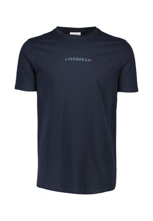Mørkeblå bomulds t-shirt med korte ærmer, rund halsudskæring og lyseblå tekst "LINDBERGH" trykt på forsiden. Blød tekstur, almindelig pasform.