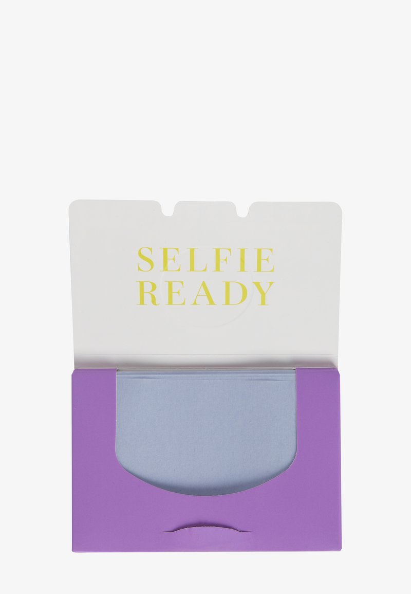 Makeup Revolution REVOLUTION X EMILY IN PARIS UNDER CONTROL OIL BLOTTING PAPERS Makeup