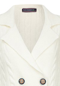 Gilet en tricot blanc avec un design à double boutonnage, grands boutons et texture côtelée. Comprend un large col et un motif en maille torsadée.