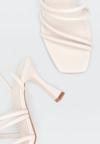 Stradivarius Scarpe da sposa - off-white