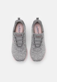 Skechers Sport DYNAMIGHT - Sneaker low - gray/light pink