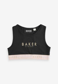 Sort strækstof crop top med rund halsudskæring, som har et guld "BAKER" logo og et pink accentbånd i bunden.