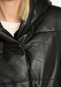 LolaLiza Vinterjacka - black