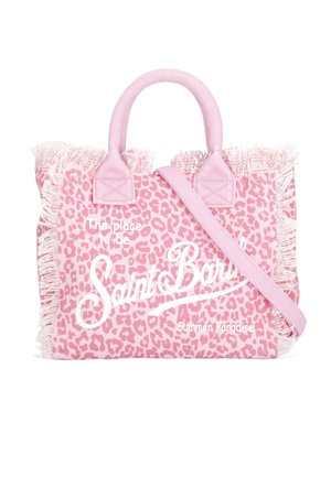 Borsa tote rosa con stampa leopardata, bordi con frange, doppi manici, tracolla e scritta bianca "The place to be Saint Barth Summer Paradise."