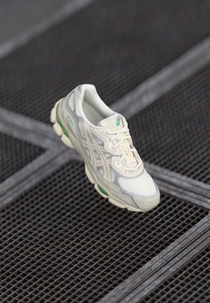 GEL NYC UNISEX - Trainers - cream/fossil