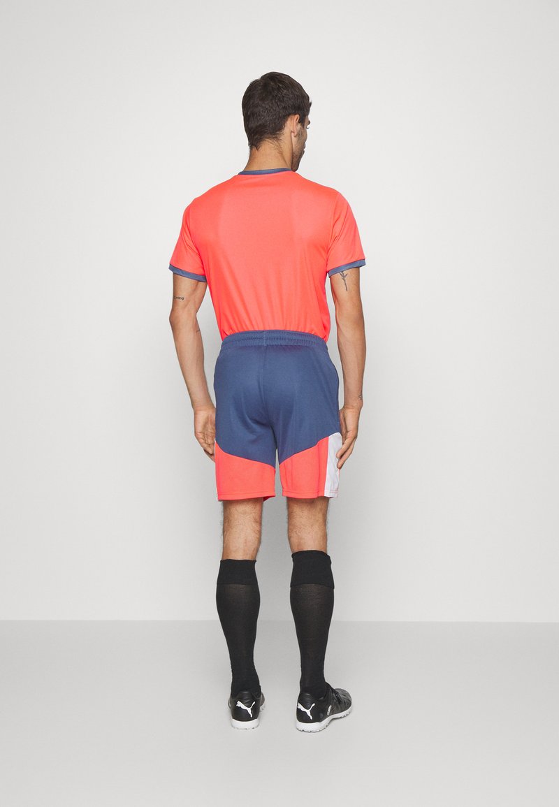 Puma INDIVIDUALCUP - Sportovní kraťasy - white/inky blue