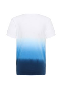 Bawełniany T-shirt z krótkim rękawem, z białą górą, przechodzącą w gradient od jasnoniebieskiego do ciemnoniebieskiego na dole.