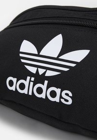 adidas Originals WAISTBAG UNISEX - Diržinis krepšelis - black