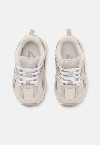 New Balance 530 UNISEX biały