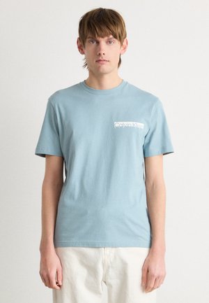 Calvin Klein CHEST BOX LOGO - Paprasti marškinėliai - arona