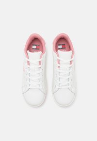 Tommy Jeans FLATFORM - Baskets basses - chalky pink