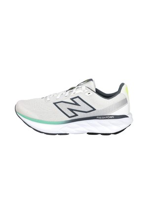 New Balance, ZAPATILLAS RUNNING - Zapatillas - white