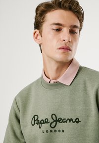 Pepe Jeans MACBETH CREW - Sudadera - military green