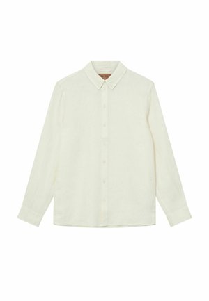 Camisa blanca de manga larga con botones, cuello puntiagudo y puños, exhibida extendida sobre un fondo blanco.