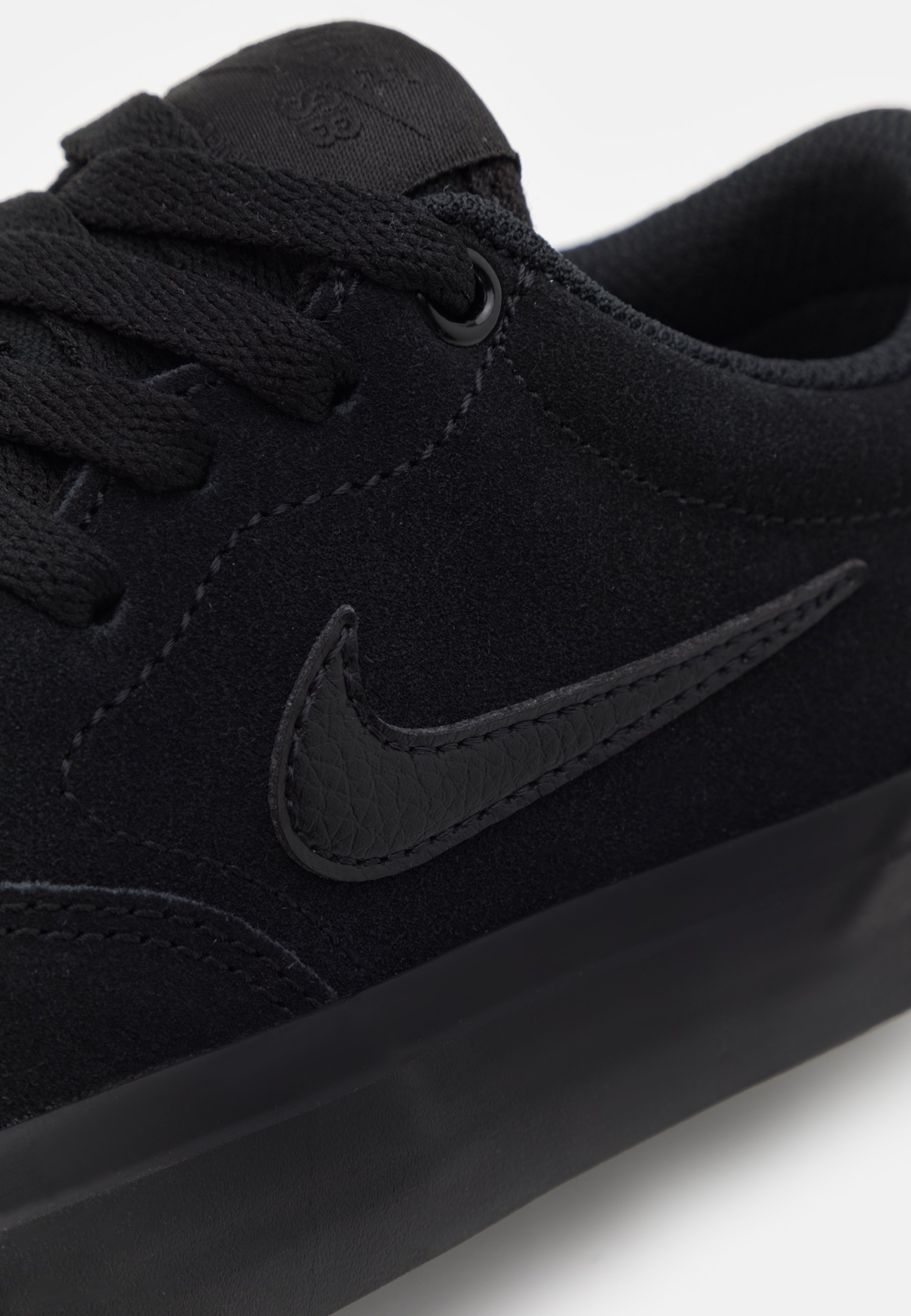 Nike SB CHARGE UNISEX - Trainers - black - Zalando.co.uk
