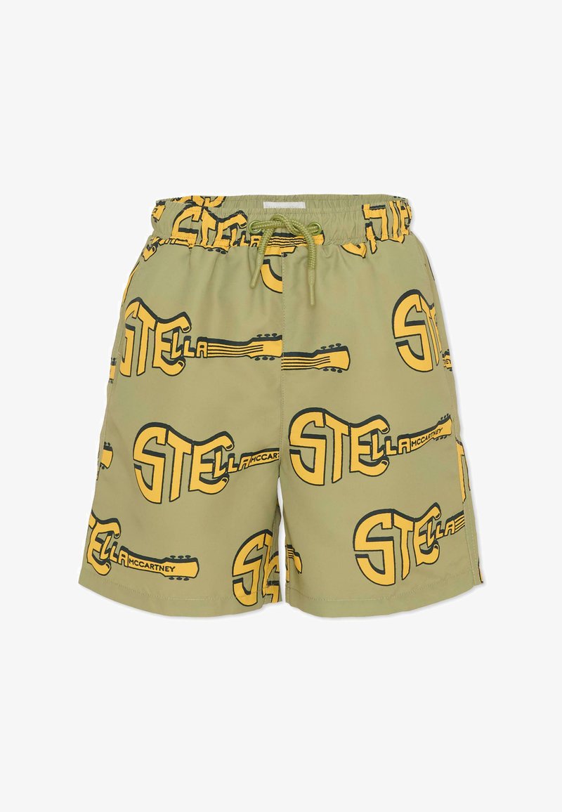 Zielone spodenki kąpielowe z powtarzającym się żółtym wzorem zawierającym tekst „STELLA” oraz ilustracje gitar. Elastyczny pas z sznurkiem do regulacji.
