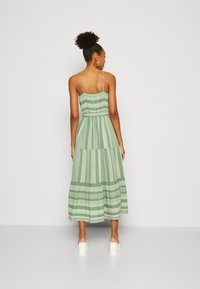 Thumbnail Image 4