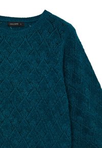 Teal gestrickter Pullover mit Rautenmuster und Rundhalsausschnitt, Größe S, mit dem Etikett "CALLIOPE", vor einem weißen Hintergrund präsentiert.