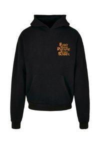 Fekete kapucnis pulóver elülső zsebbel. Narancssárga szöveg olvasható rajta: "Funky Dancing Pineapple Sizzling Summer". Pamut keverék anyag.