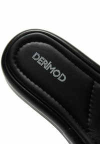 Derimod Mules - black